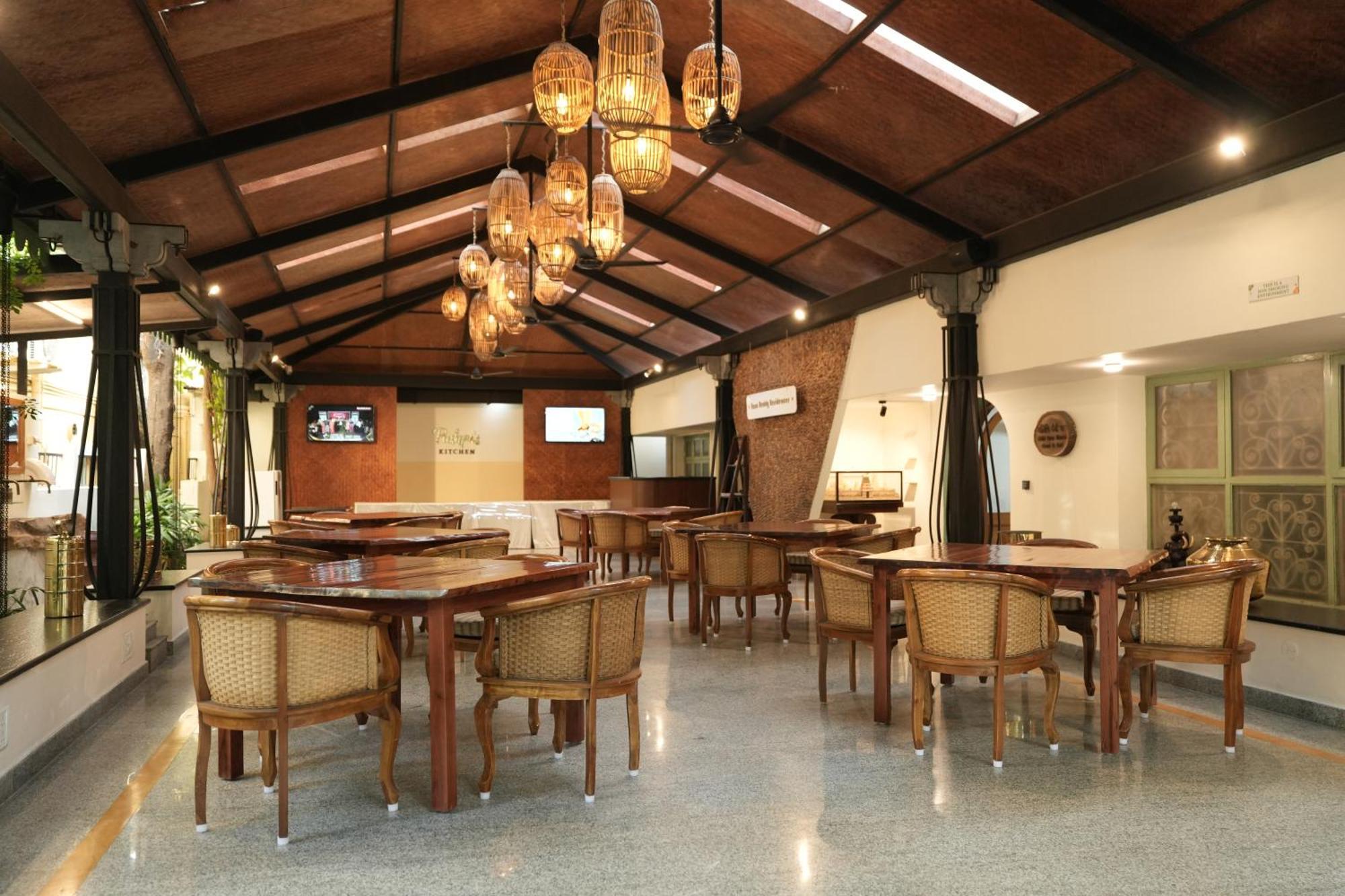 Hanu Reddy Residences Poes Garden Chennai Extérieur photo