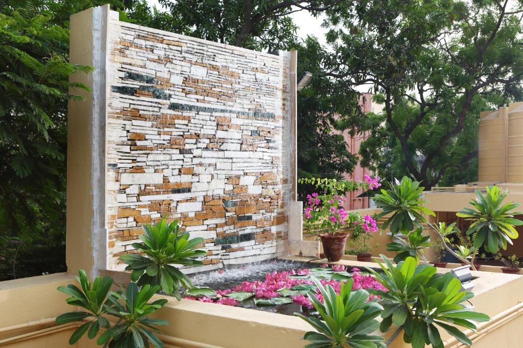 Hanu Reddy Residences Poes Garden Chennai Extérieur photo
