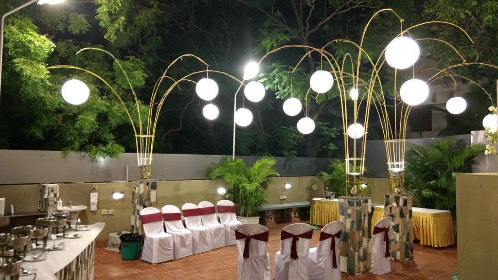 Hanu Reddy Residences Poes Garden Chennai Extérieur photo